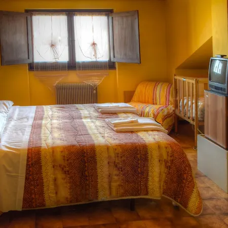 Rifugio Montecucco Hotel 2*